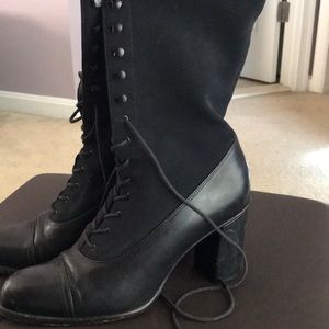 String up Boots (Black)